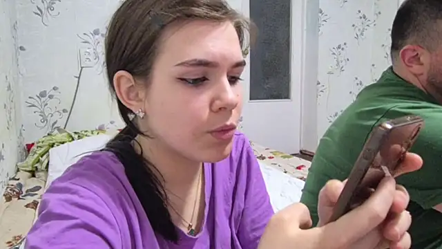 Snapshot of maria_and_leo chatting on 05.13.26 maria and leo online show from 05.13.26