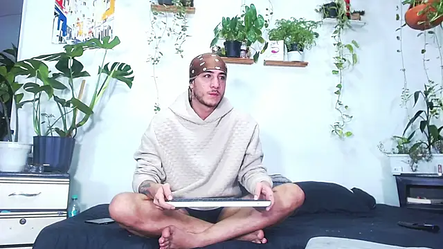 Adam Borsalino online show from 07.11.26