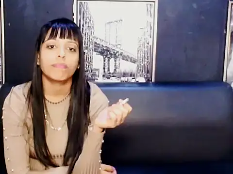 Snapshot of EroticIndianxo chatting on 05.11.26 EroticIndianxo online show from 05.11.26