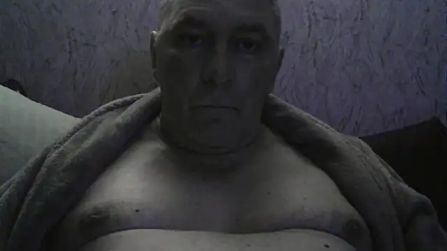 Snapshot of edje59a chatting on 10.11.25 edje59a online show from 10.11.25