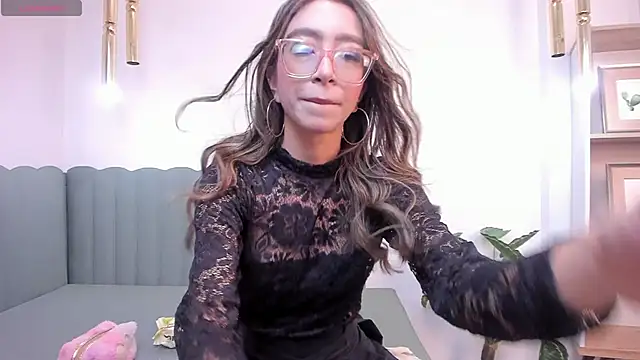 Snapshot of HannaCarttier_ chatting on 06.21.26 HannaCarttier online show from 06.21.26