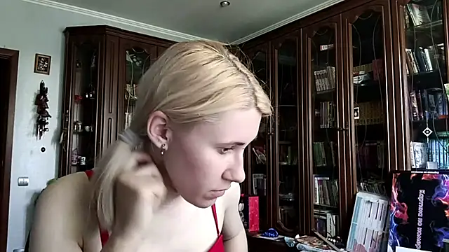 Snapshot of lolkabiolka chatting on 05.16.26 lolkabiolka online show from 05.16.26