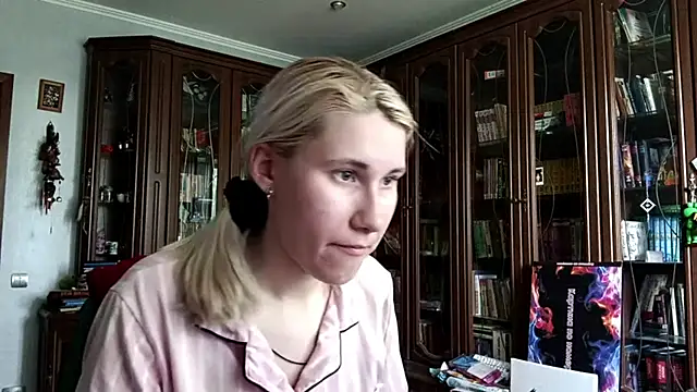 Snapshot of lolkabiolka chatting on 06.13.26 lolkabiolka online show from 06.13.26