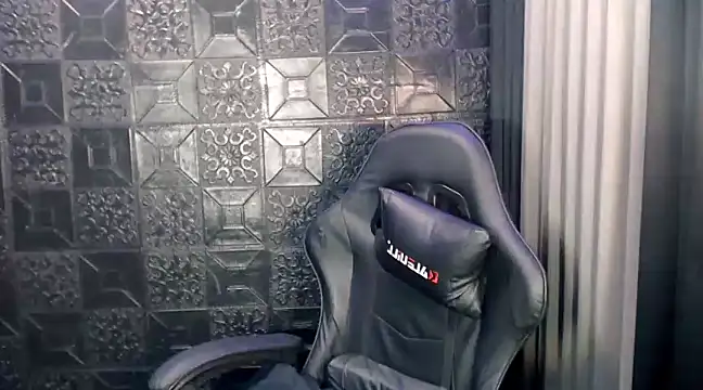 Snapshot of manila_pornstar chatting on 02.06.25 manila pornstar online show from 02.06.25