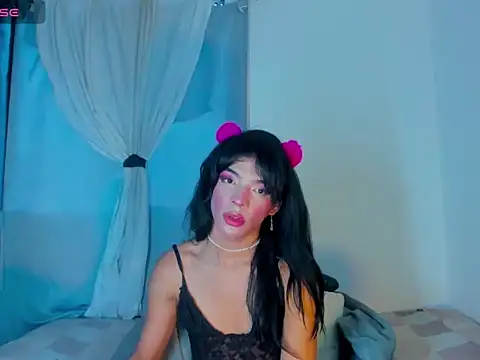Snapshot of briyit_doll_x chatting on 05.24.26 briyit doll x online show from 05.24.26