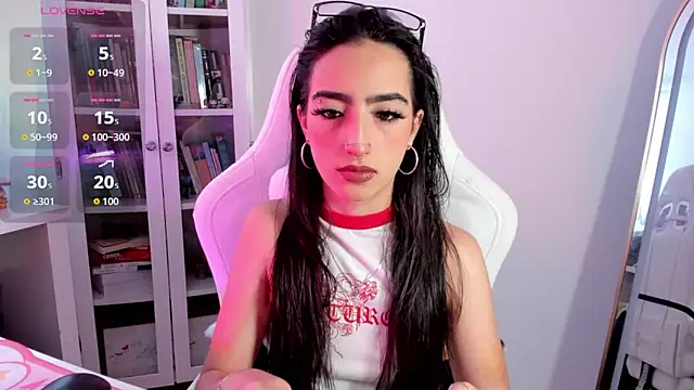 Snapshot of AgathaBlair chatting on 06.16.26 AgathaBlair online show from 06.16.26