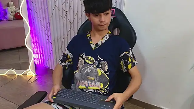 Spark tay online show from 06.18.26