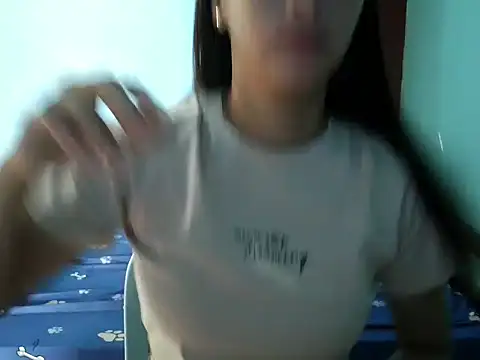 Snapshot of GraciousGirly chatting on 05.19.26 GraciousGirly online show from 05.19.26