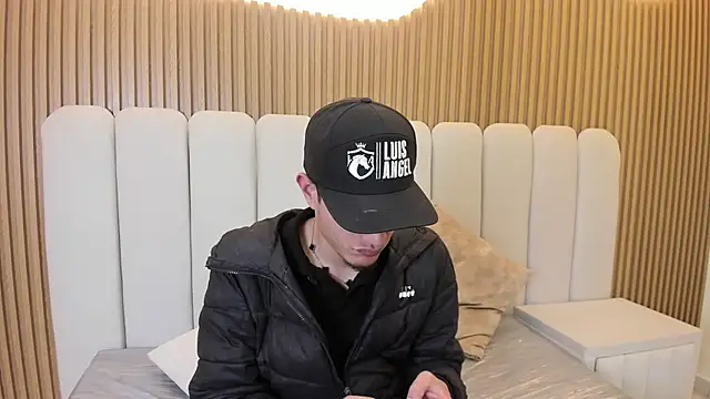 andylol330 online show from 07.16.26