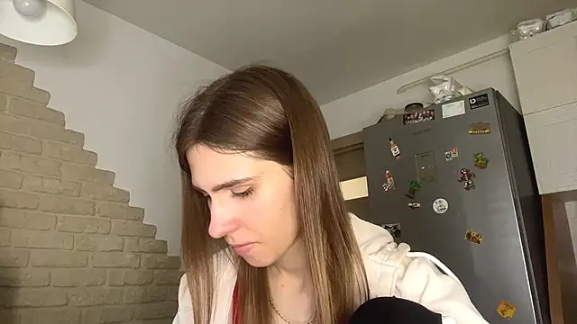 Snapshot of ZaraGuyette chatting on 06.16.26 ZaraGuyette online show from 06.16.26
