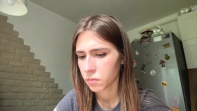 Snapshot of ZaraGuyette chatting on 06.24.26 ZaraGuyette online show from 06.24.26