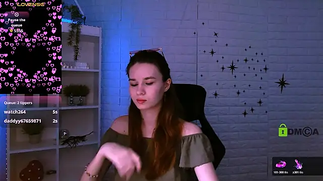 Snapshot of angie_foxy1 chatting on 06.21.26 angie foxy1 online show from 06.21.26