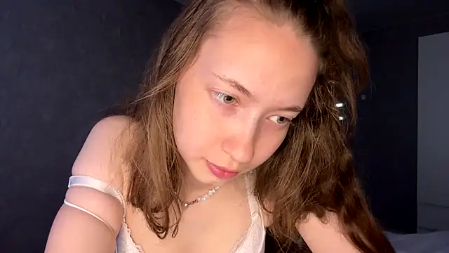 Emily Mur  online show from 06.17.26