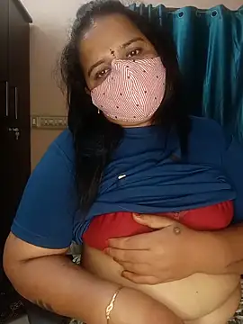Snapshot of pirainilla chatting on 06.15.26 pirainilla online show from 06.15.26