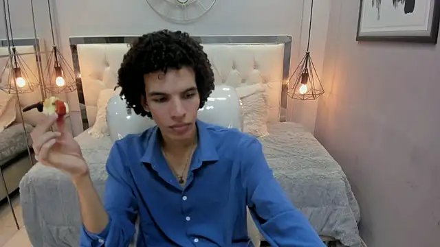 Snapshot of felix_haze chatting on 05.20.26 felix haze online show from 05.20.26