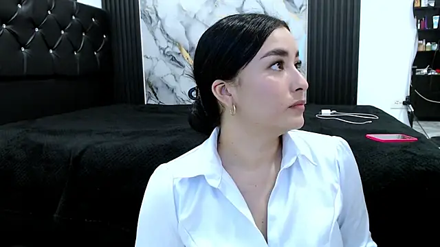 MiaReinig09 online show from 06.21.26