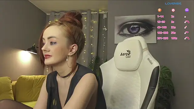 Snapshot of Megany chatting on 03.16.25 Megany online show from 03.16.25