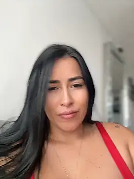 Snapshot of areviklusine1 chatting on 04.18.26 areviklusine1 online show from 04.18.26