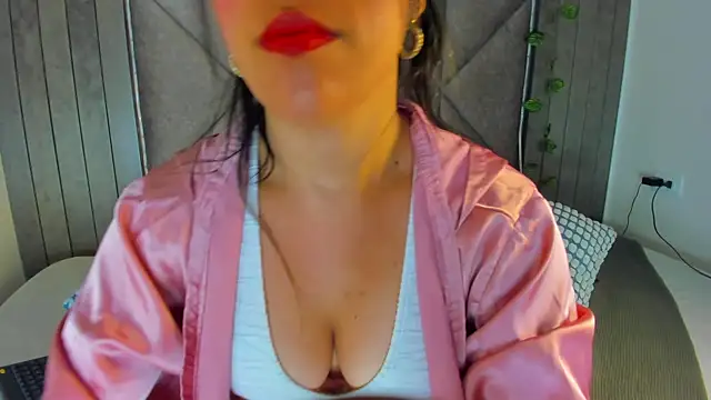 Snapshot of NinaSpicy__ chatting on 05.29.26 NinaSpicy online show from 05.29.26