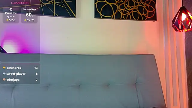 Snapshot of Sofi_Williams2 chatting on 06.24.26 Sofi Williams2 online show from 06.24.26