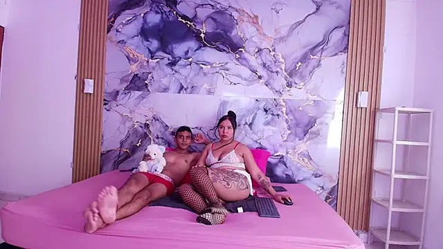 couplehoot 04 online show from 05.25.26