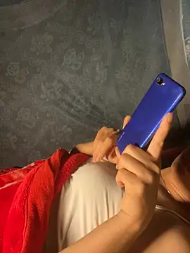 Snapshot of Linda-babyy chatting on 06.14.26 Linda-babyy online show from 06.14.26