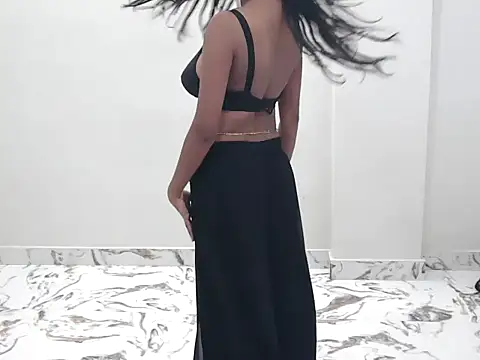Snapshot of priya-roy61 chatting on 07.12.26 priya-roy61 online show from 07.12.26
