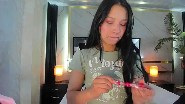 SophiieCalloway1 online show from 06.27.26