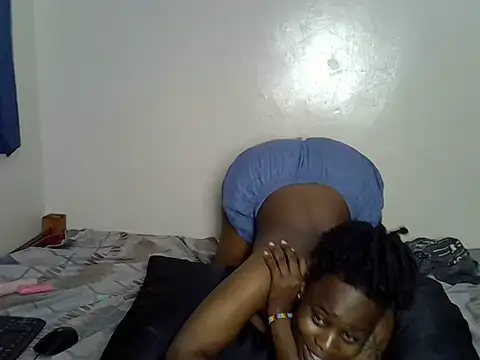 Snapshot of Afriqkuin chatting on 06.22.26 Afriqkuin online show from 06.22.26