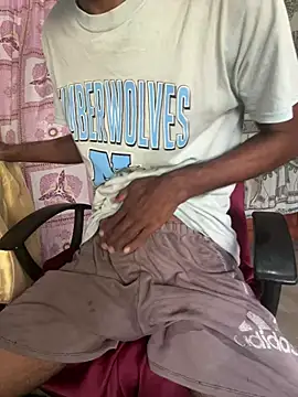 Snapshot of Inuchethi chatting on 01.05.25 Inuchethi online show from 01.05.25