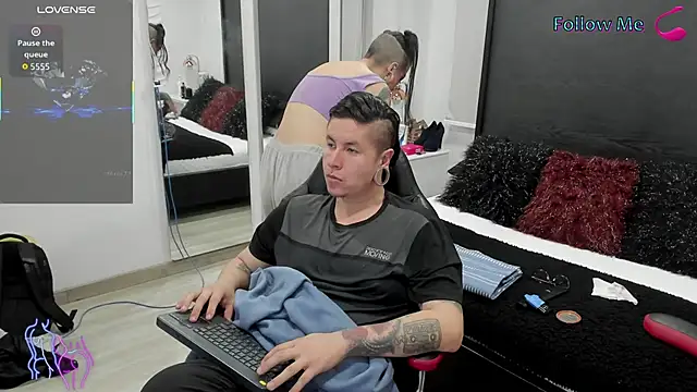 Snapshot of inkedsinners_ chatting on 06.12.26 inkedsinners online show from 06.12.26