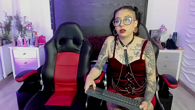Snapshot of inkedsinners_ chatting on 06.24.26 inkedsinners online show from 06.24.26