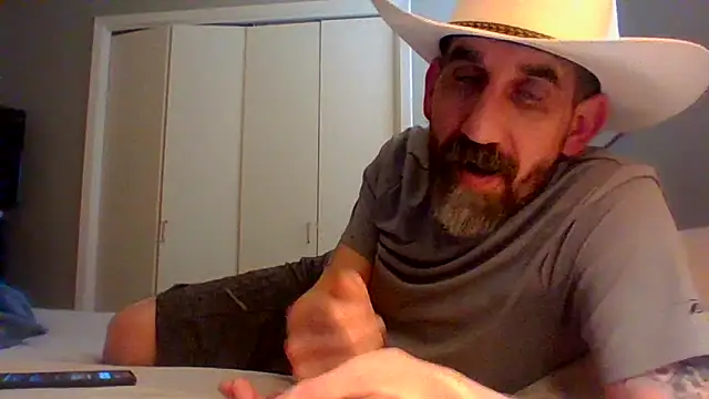 Snapshot of old_Domino chatting on 06.04.26 old Domino online show from 06.04.26