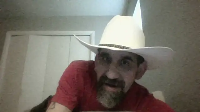 Snapshot of old_Domino chatting on 06.16.26 old Domino online show from 06.16.26