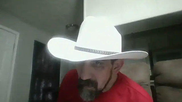 Snapshot of old_Domino chatting on 06.16.26 old Domino online show from 06.16.26
