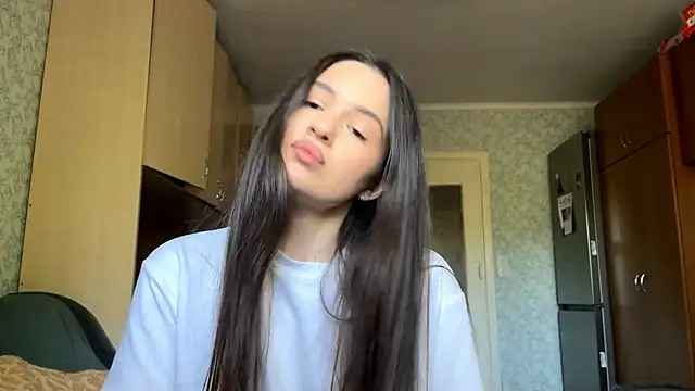 CarolineRu online show from 05.15.26