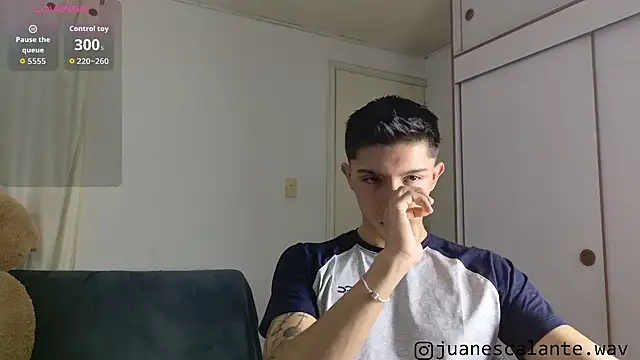 Snapshot of Thesaint_xxx chatting on 07.18.26 Thesaint xxx online show from 07.18.26