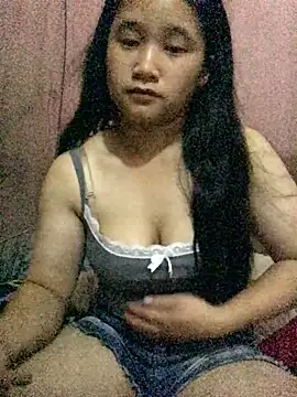 Snapshot of Ninaa01 chatting on 05.17.26 Ninaa01 online show from 05.17.26