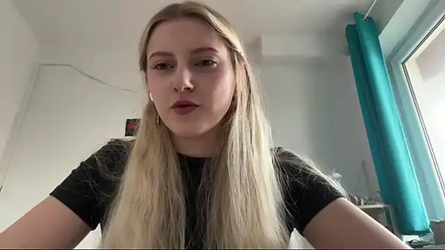 Snapshot of AjaHessling chatting on 05.18.26 AjaHessling online show from 05.18.26
