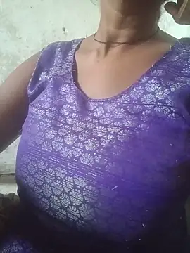 Snapshot of Muna_Raj chatting on 06.13.26 Muna Raj online show from 06.13.26