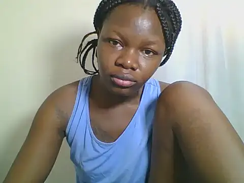 Snapshot of Sweetgal2025 chatting on 06.13.26 Sweetgal2025 online show from 06.13.26