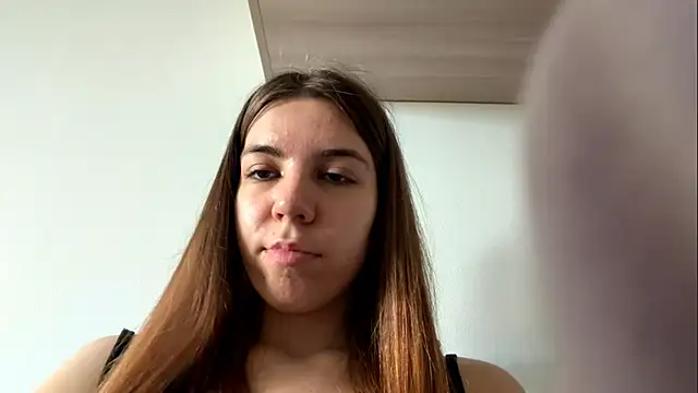 Snapshot of LaurindaStalford chatting on 05.27.26 LaurindaStalford online show from 05.27.26