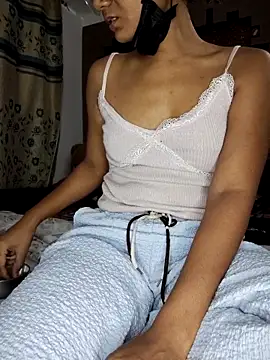 Snapshot of tamanna-01 chatting on 05.18.26 tamanna-01 online show from 05.18.26