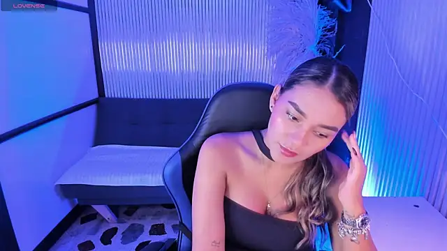 SophieWatson  online show from 06.20.26