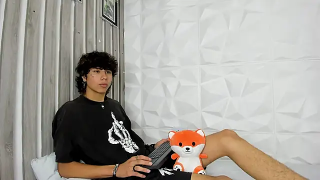 Snapshot of sckrapper chatting on 05.21.26 sckrapper online show from 05.21.26