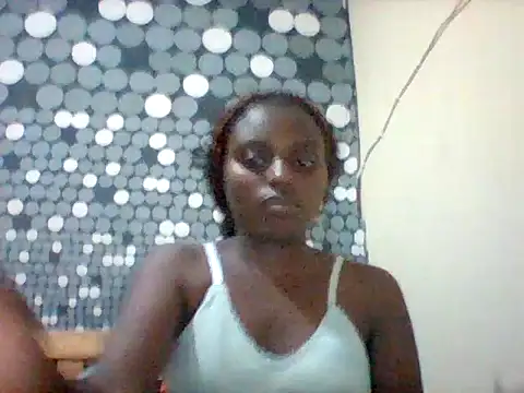 Snapshot of liligal chatting on 06.16.26 liligal online show from 06.16.26