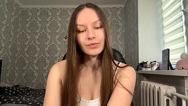 Snapshot of ShaylaChong chatting on 06.03.26 ShaylaChong online show from 06.03.26