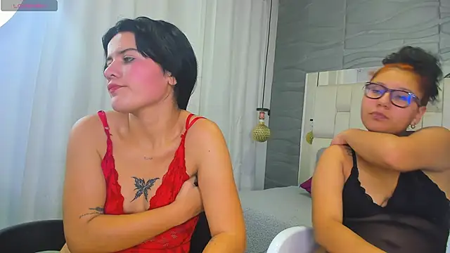 Snapshot of Lia__Kalifa chatting on 05.28.26 Lia Kalifa online show from 05.28.26