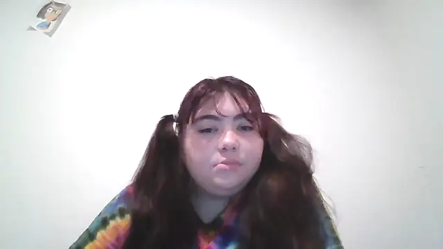 Snapshot of bubblegumeva chatting on 05.18.26 bubblegumeva online show from 05.18.26