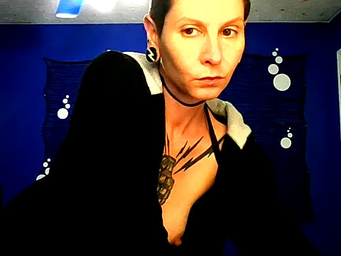 Snapshot of LaFemmeCyberObscura chatting on 05.16.26 LaFemmeCyberObscura online show from 05.16.26